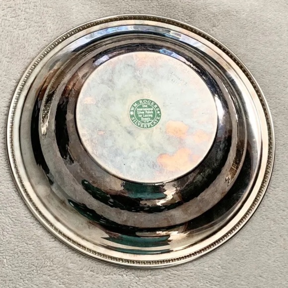 Vintage WM Rogers Silver Plate Serving Tray Bowl Dish #4335 Round 10.5 Inch - Picture 2 of 5